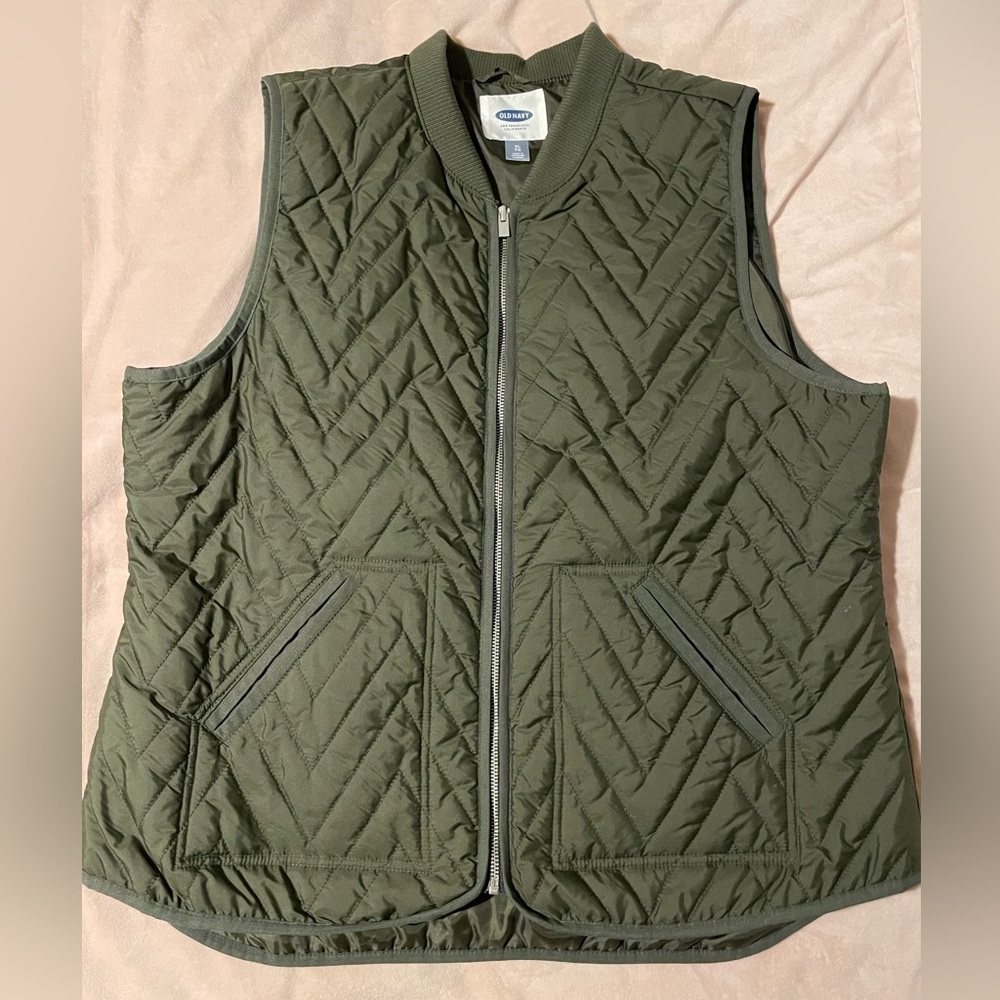 Old Navy Lightweight Quilted Vest